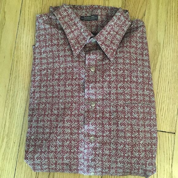 Van Heusen patterned button down shirt - Picture 2 of 7